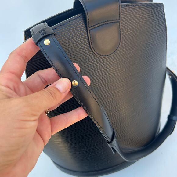 Louis Vuitton Cluny Epi Leather Shoulder Bag Black Bucket Purse Designer - Picture 13 of 13